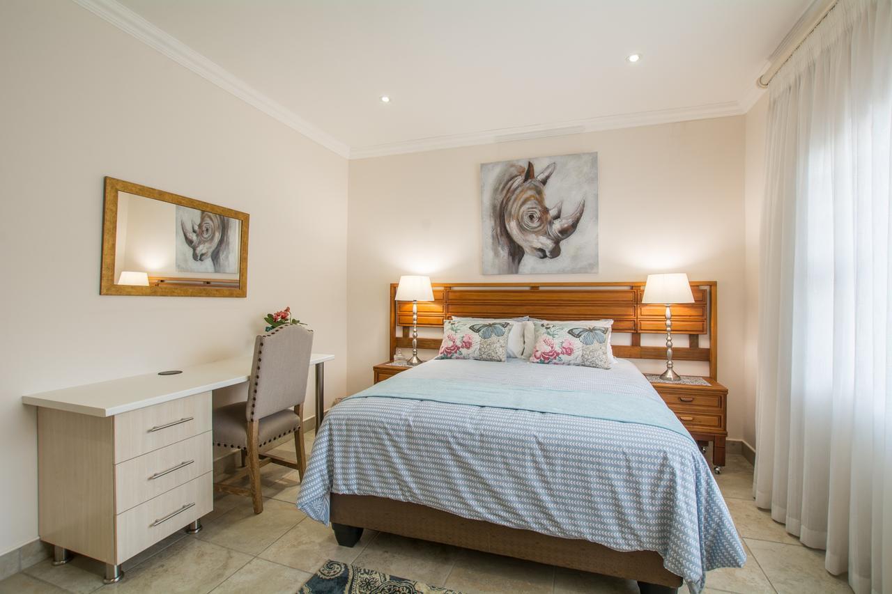 Oceanview B&B East London Buitenkant foto